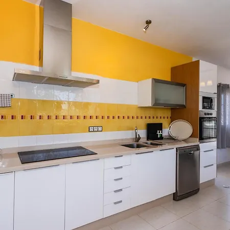 Dulce Celestino Lanzarote Villa Nazaret