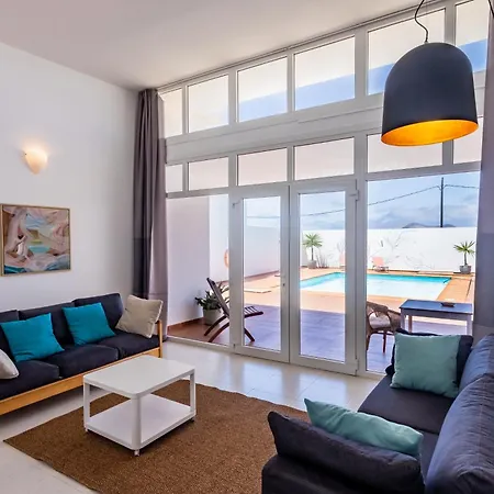 Dulce Celestino Lanzarote * Nazaret