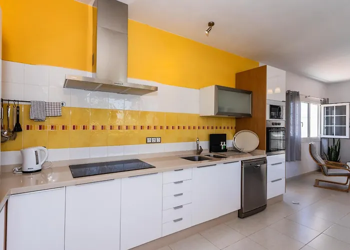 Dulce Celestino Lanzarote Villa Nazaret